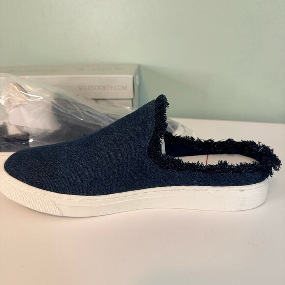 Sole Society Women's Belynda Blue Denim Slip In Slide On Mules Size 9.5M NIB - Picture 9 of 10